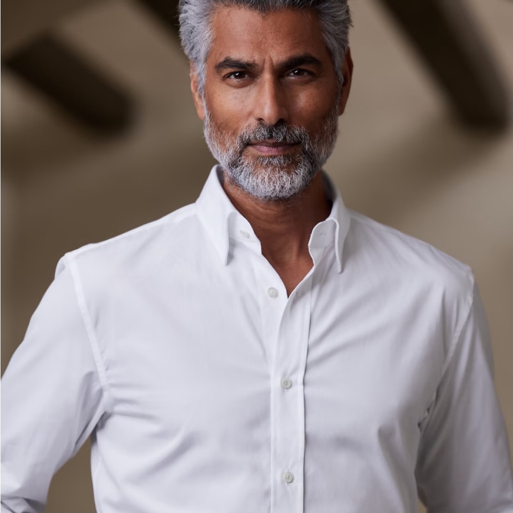 Banana Republic Tailored Slim Fit Premium Poplin Dress Shirt